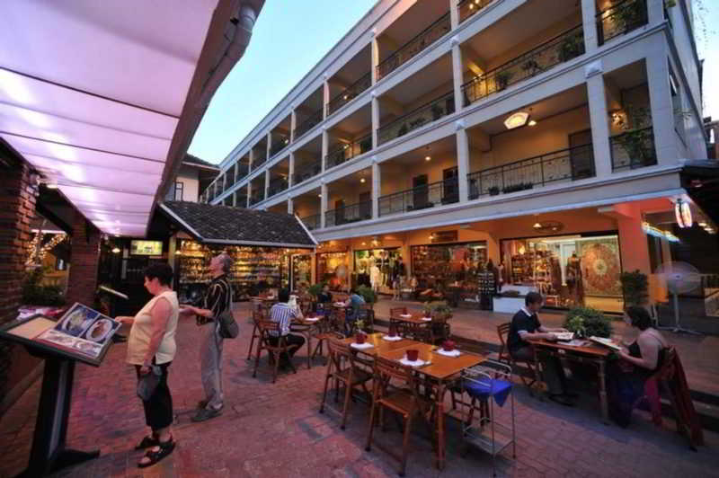 Silom Village Inn Bangkok Bagian luar foto