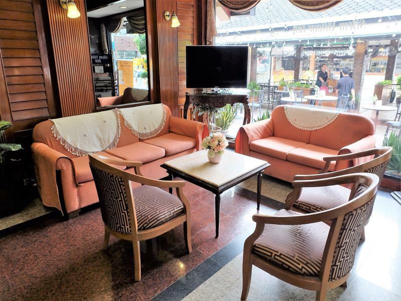 Silom Village Inn Bangkok Bagian luar foto