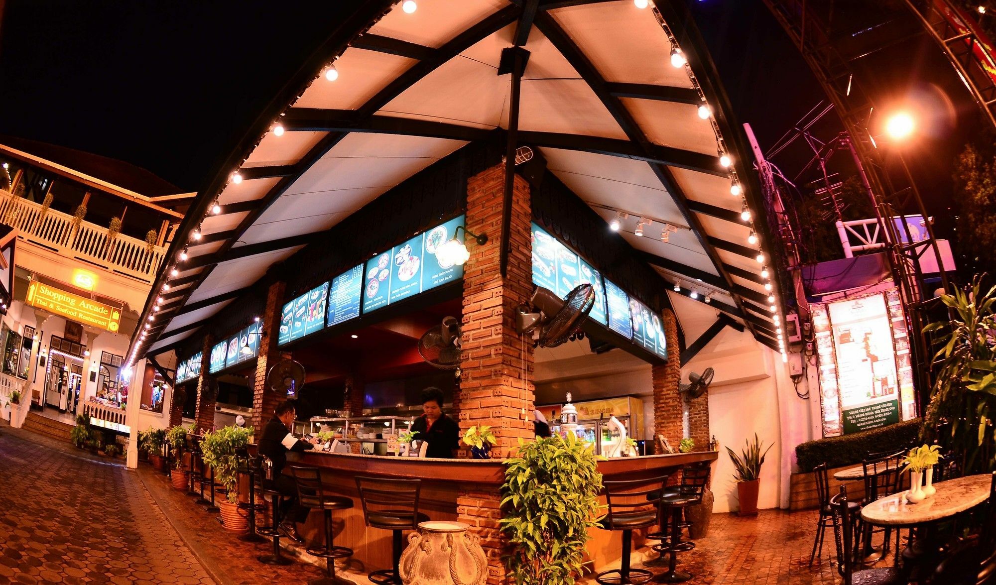 Silom Village Inn Bangkok Bagian luar foto
